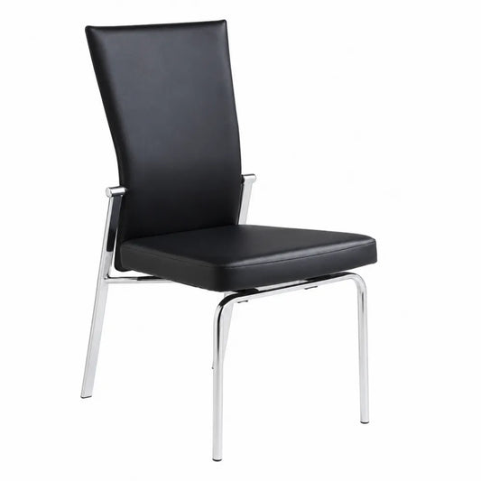 Chaise en cuir synthétique noir avec cadre en métal chromé